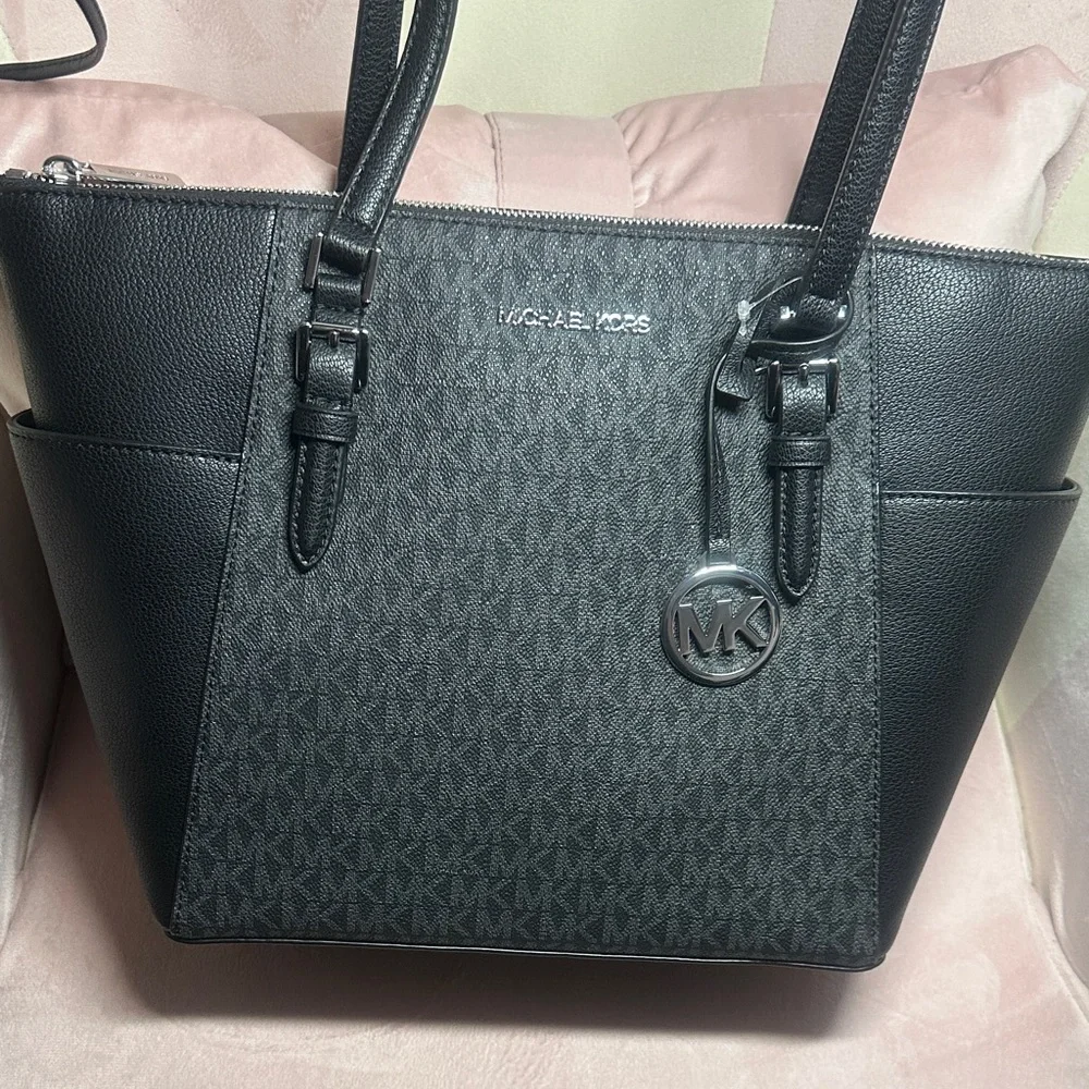 NWT Michael Kors Black Tote Bag - Picture 1 of 8